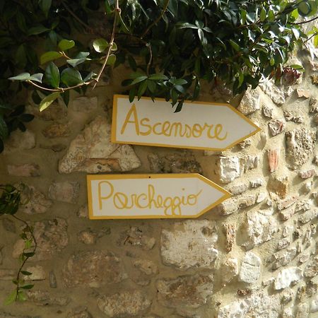 Casa Dell'Oliveto "Parcheggio Gratuito" Apartment Narni Bagian luar foto