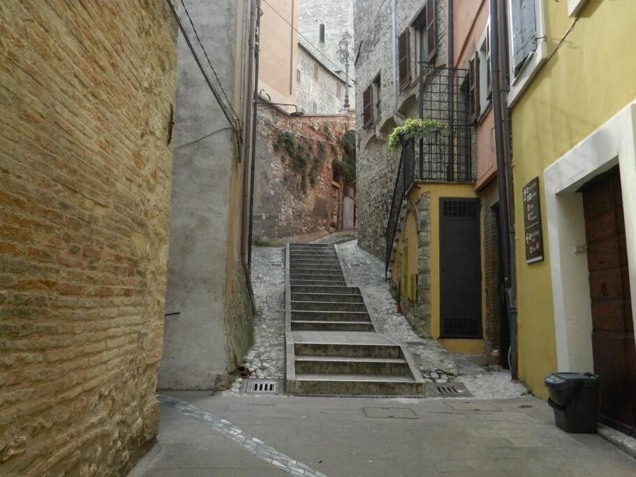 Casa Dell'Oliveto "Parcheggio Gratuito" Apartment Narni Bagian luar foto