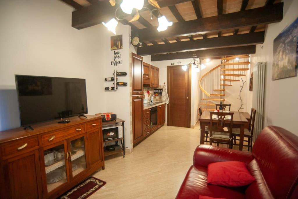Casa Dell'Oliveto "Parcheggio Gratuito" Apartment Narni Bagian luar foto