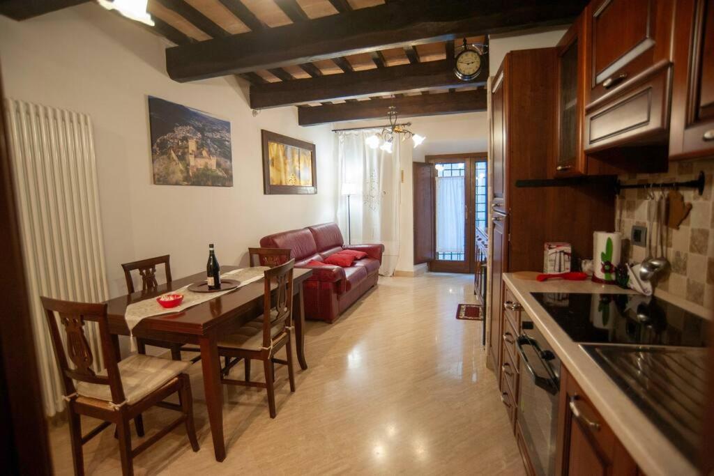 Casa Dell'Oliveto "Parcheggio Gratuito" Apartment Narni Bagian luar foto